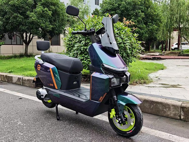 Long Range Electric Motorcycle Long Range Electric Motorcycle