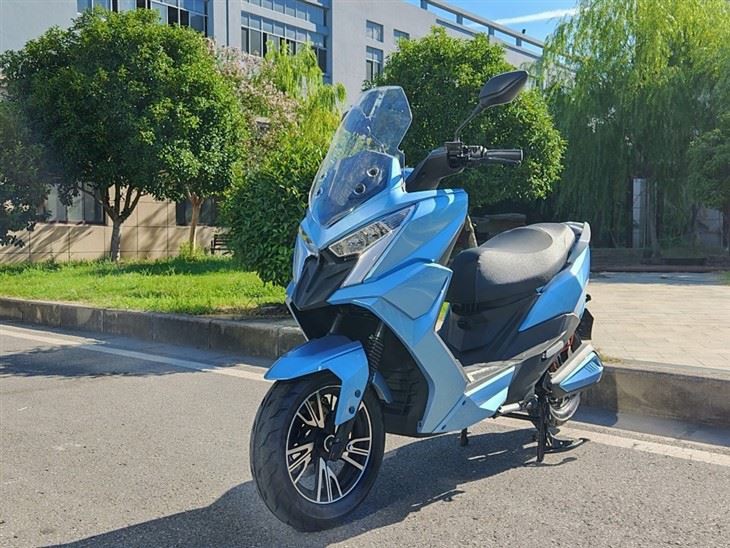2500W New Best-selling Electric Scooter Adult Motorizedeec Electric Scooters 2500 Watts factory