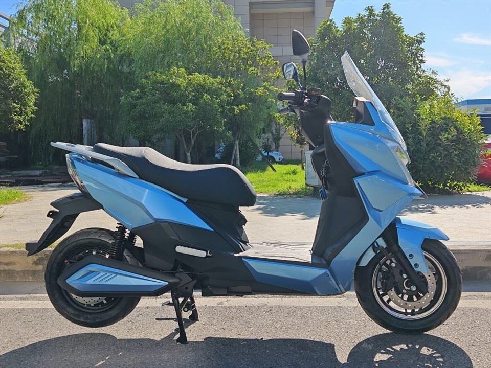 High Speed Adult Electric Motorcycle Battery 2500 Watt Electric Scooters high quality
